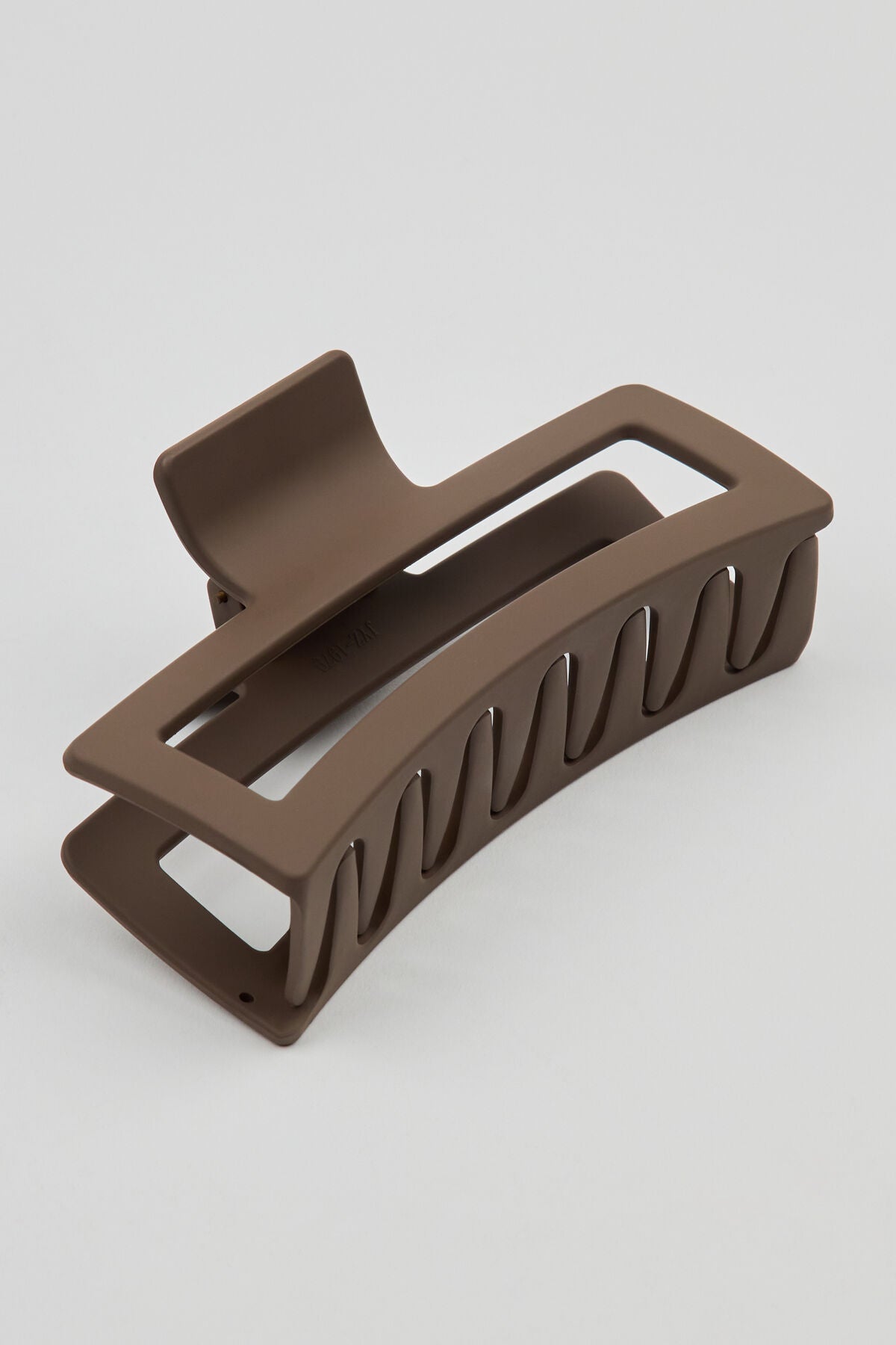 Oversized Rectangle Claw Clip Beige Garage Clothing Women