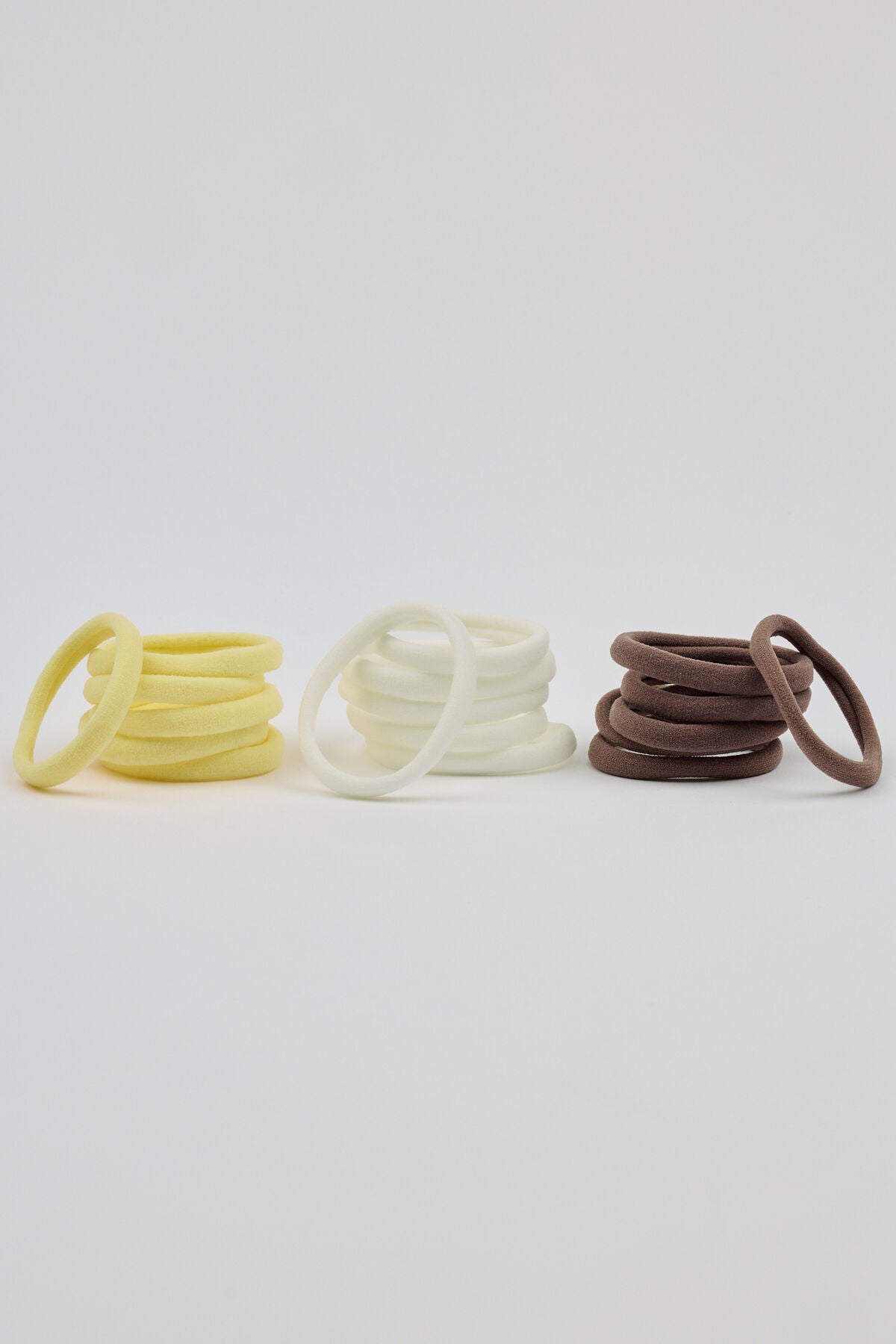 Pack of 18 Seamless Hair Elastics Beige Garage Clothing Women