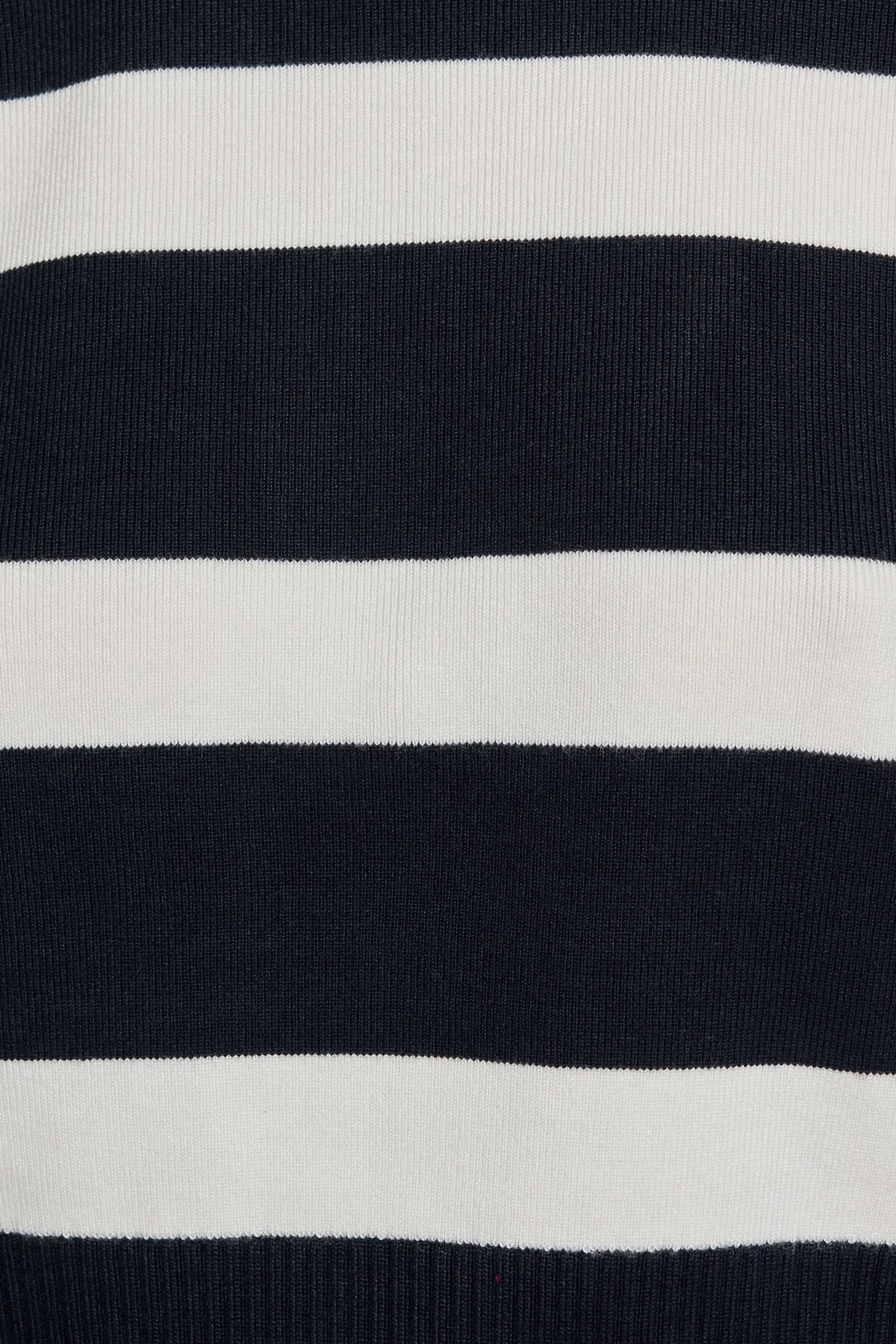 Longsleeve Fine Gauge Sweater Blue Garage Clothing Women